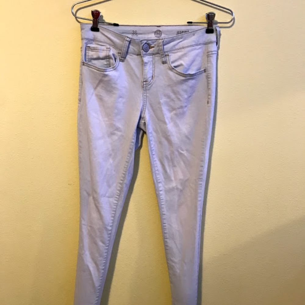 White/light blue Jeans